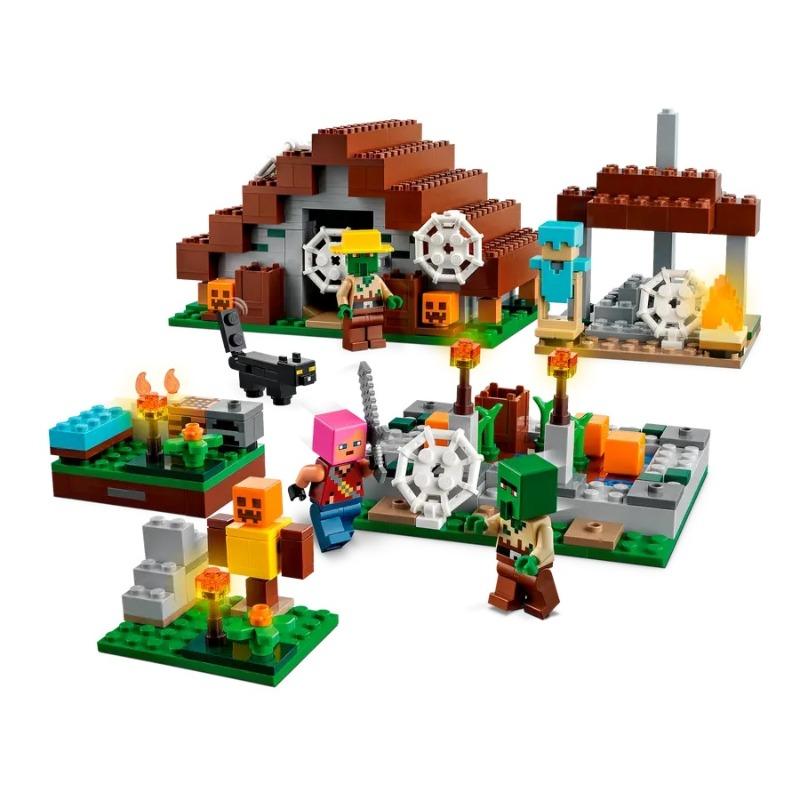 LEGO The Abandoned Village - 422 Pcs