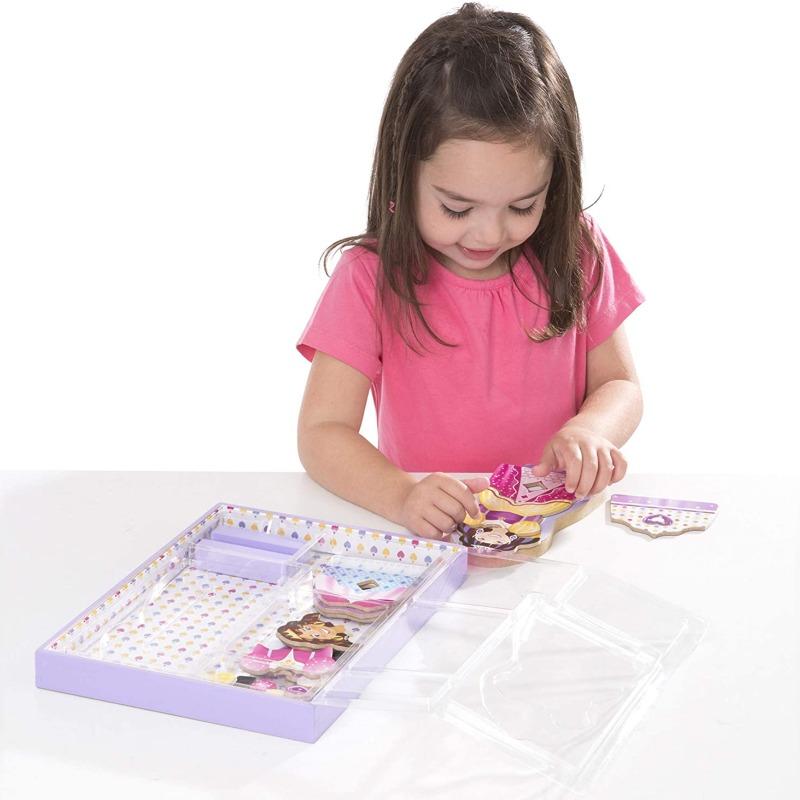 ميليسا آند دوج - اللباس المغناطيسي - التيجان والعباءات