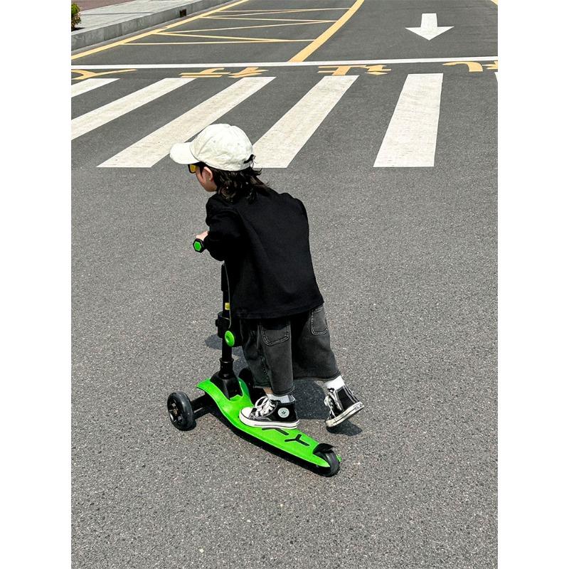 لامبورغيني - سكوتر مع مقعد لون أخضر