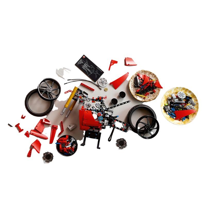 ليجو - مجموعة بناء دراجة نارية دوكاتي بانيجالي في فور اس 42202