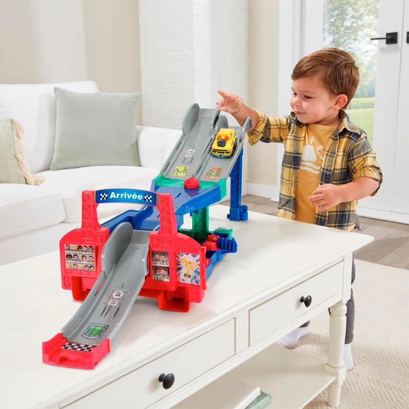 في تك - مضمار سباق توت درايفرز 4 في 1