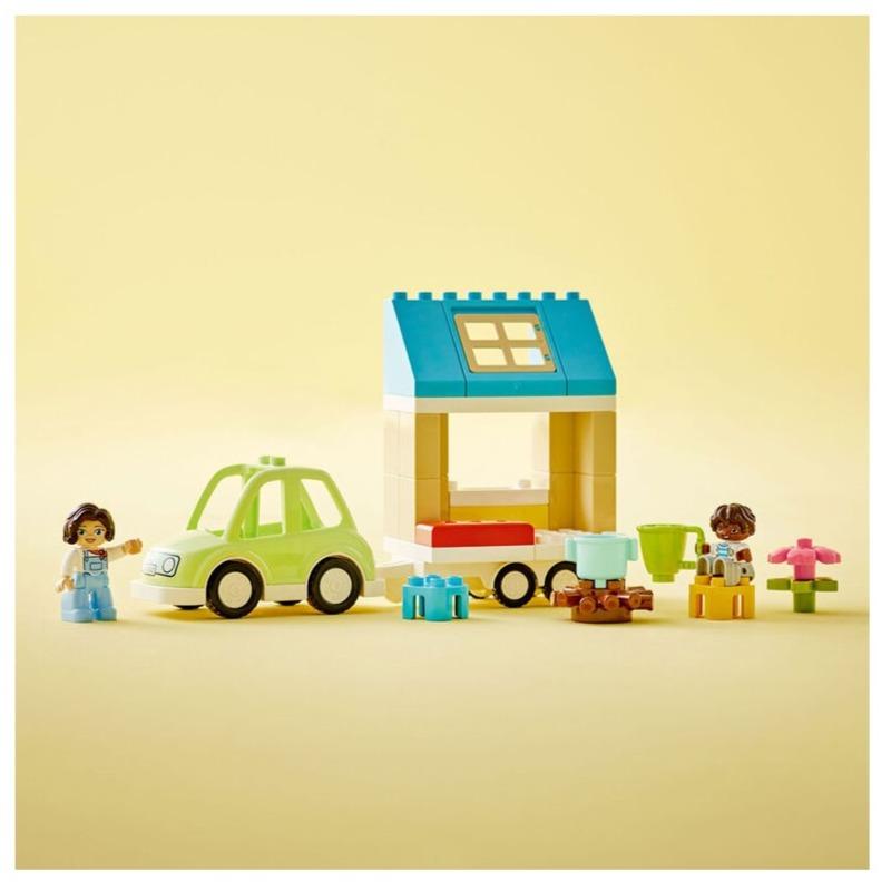 LEGO DUPLO Town Family House On Wheels Building Toy Set - 31 Pcs 10986