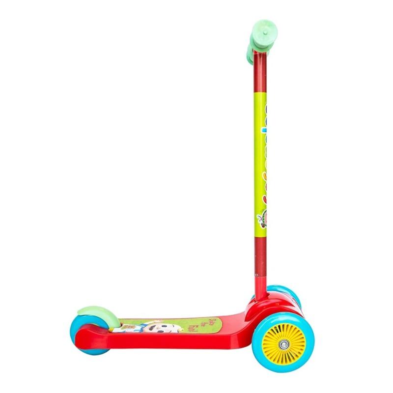 Cocomelon Tilt N Turn Scooter