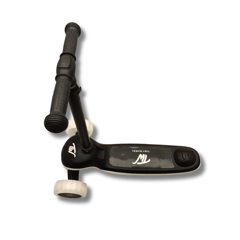 سكوتر مضيء من تي دبليو أسود