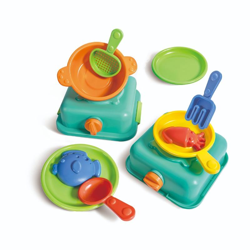 Hape - Sandy Chef Beach Cooking Play Set