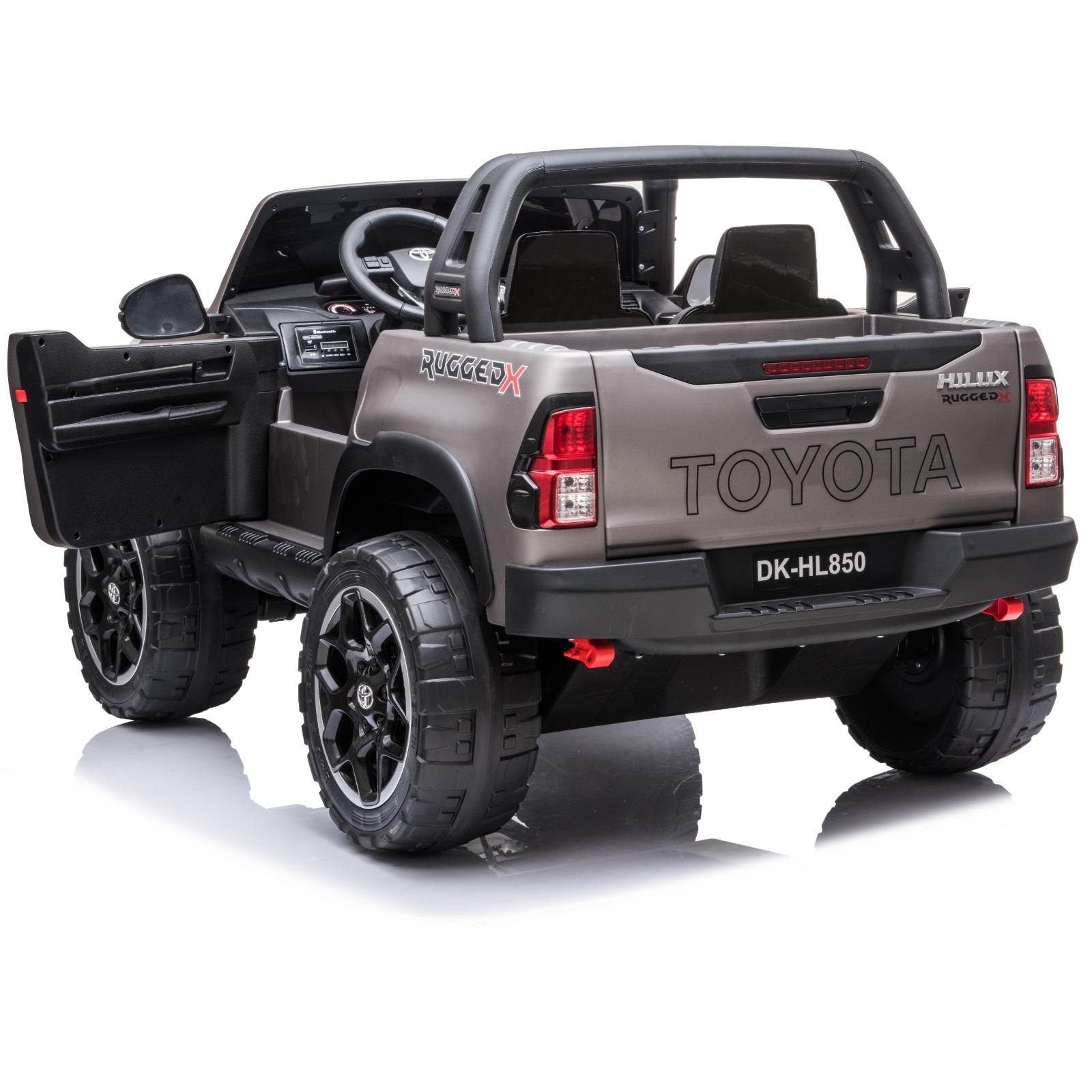Toyota Hilux Super Large Riding