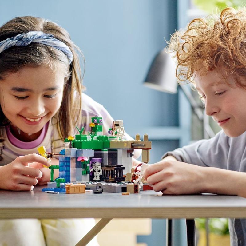 Lego Minecraft The Skeleton Dungeon