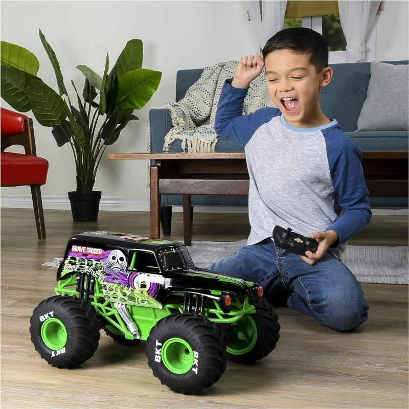 Monster Jam Grave Digger Remote Control Truck
