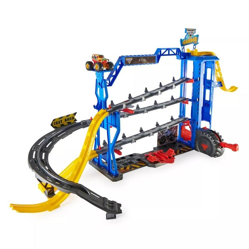 Monster Jam Trucks Garage Playset