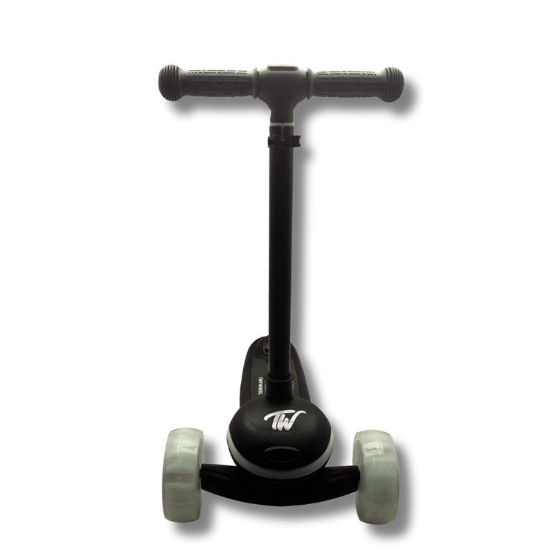 سكوتر مضيء من تي دبليو أسود