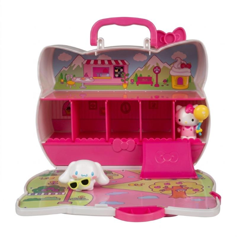 Hello Kitty Bestie Travel Case with 2 Exclusive Figures