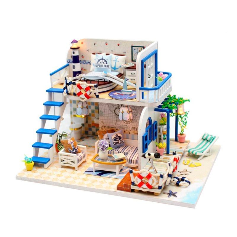 بيت الدمى الخشبي المضيء الصغير