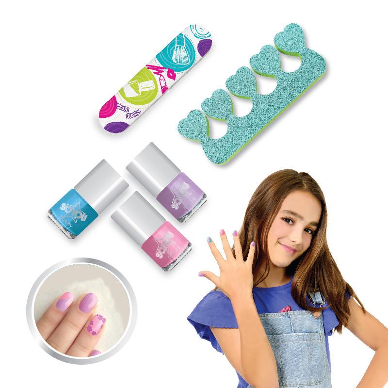 Tasia Nail Art Fashion