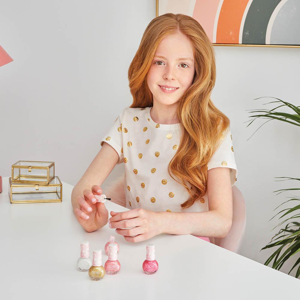 مجموعة عبوات طلاء الأظافر وردي وذهبي - 5 قطع