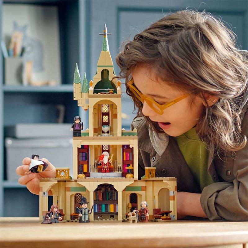 LEGO Harry Potter Hogwarts Dumbledore Office Building Set