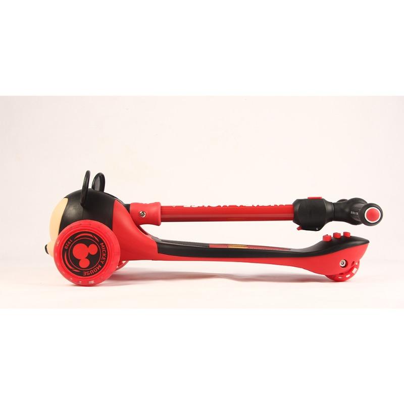 Disney 3D Foldable Twist Scooter