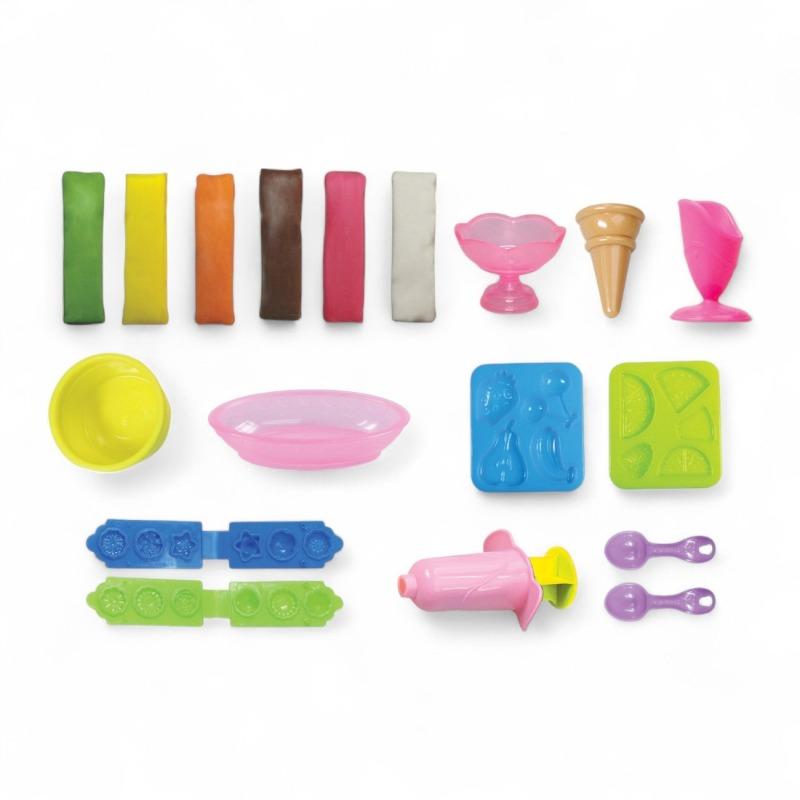 طقم لعب العجين للحلويات المثلجة للأطفال.