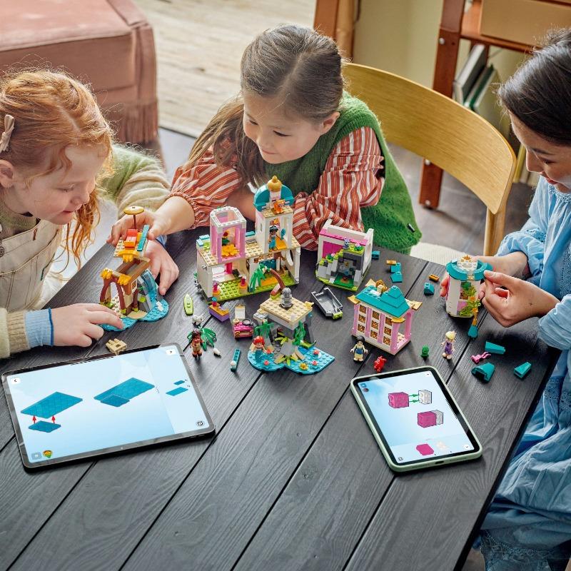 ليغو - مجموعة بناء قلعة الأميرة والحيوانات الأليفة