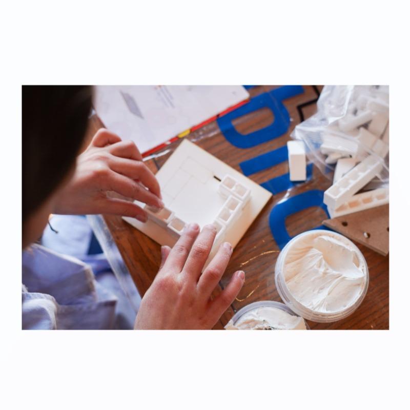 بيلديتس - لعبة بناء منزلي الأول