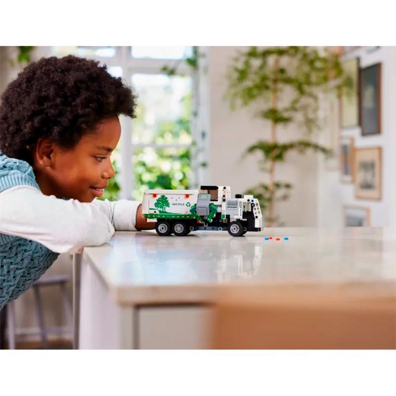 LEGO Mack LR Electric Garbage Truck