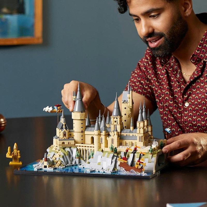 LEGO Harry Potter Hogwarts Castle and Grounds