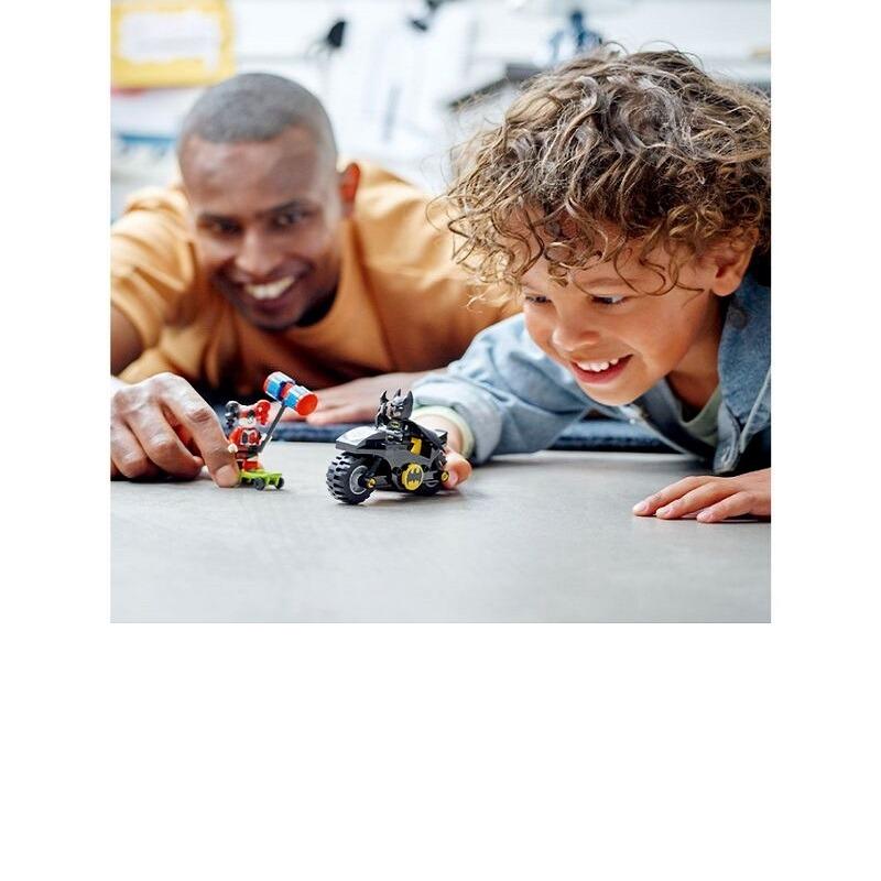 ليجو - مجموعة بناء مركبة باتمان ضد هارلي كوين