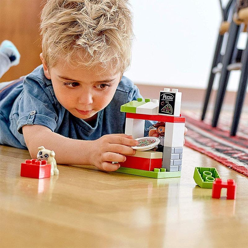 LEGO - Town Pizza Stand Set 18 Pcs