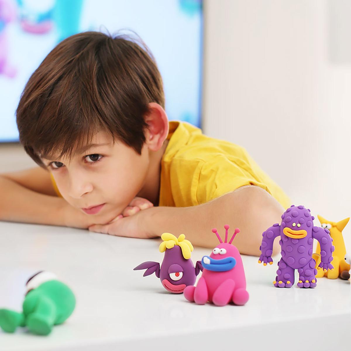 Hey Clay Monsters- Colorful Kids Modeling 18 Cans