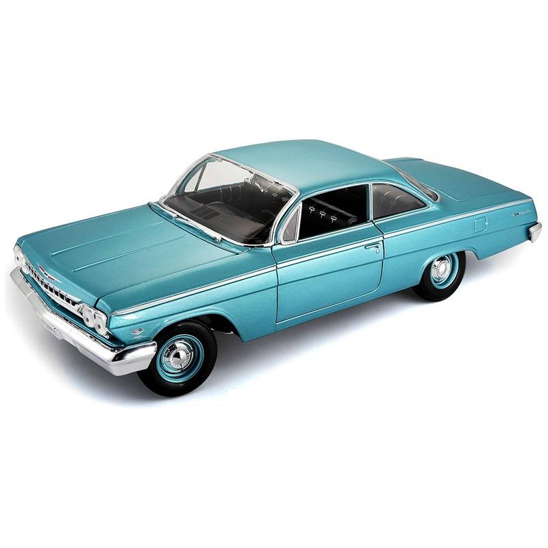 Maisto 1962 Chevrolet Bel Air Diecast Car Blue