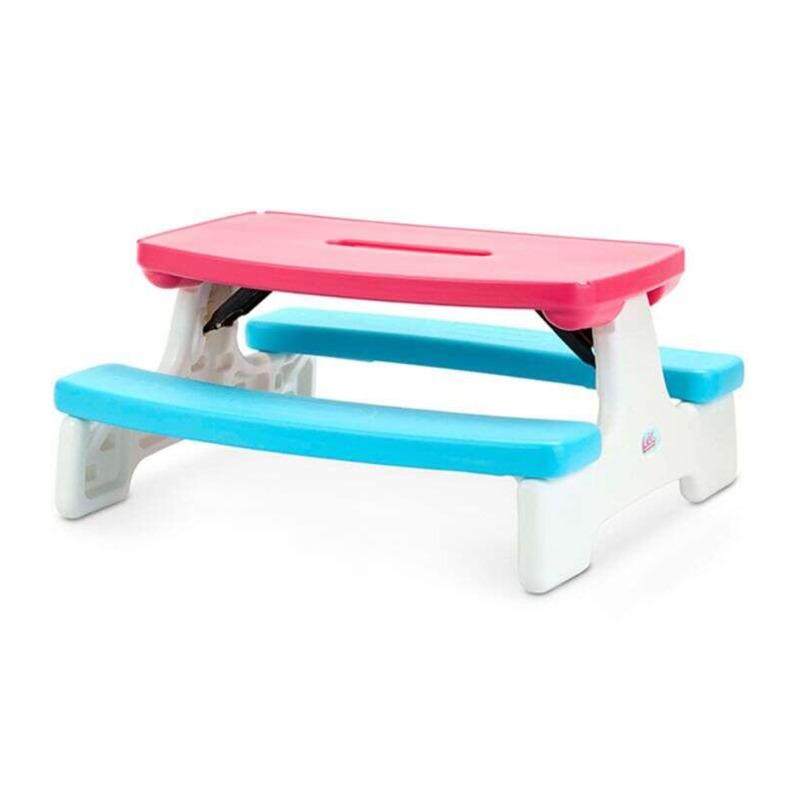 لول سربرايز - طاولة حفلة عيد الميلاد مع مظلة