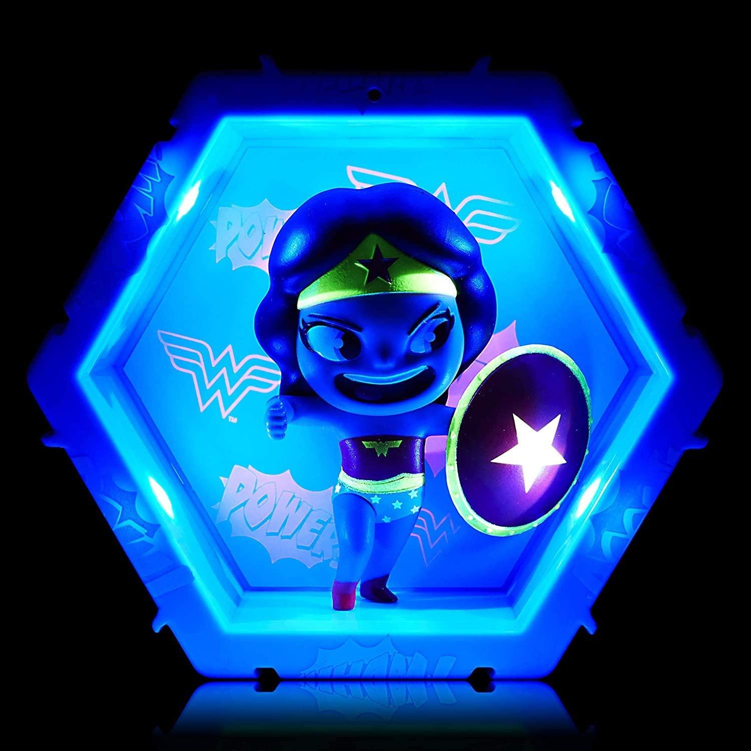 واو بودس - شخصية دي سي سوبر فرندز المضيئة - ووندر وومان