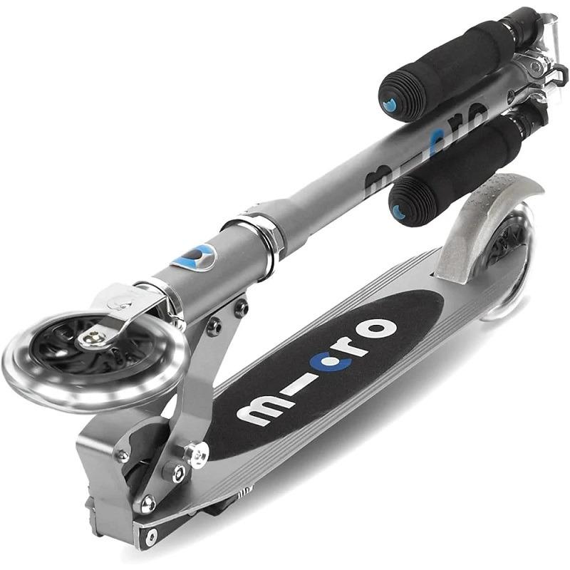 مايكرو - سكوتر سبرايت بإضاءة ليد لون فضي