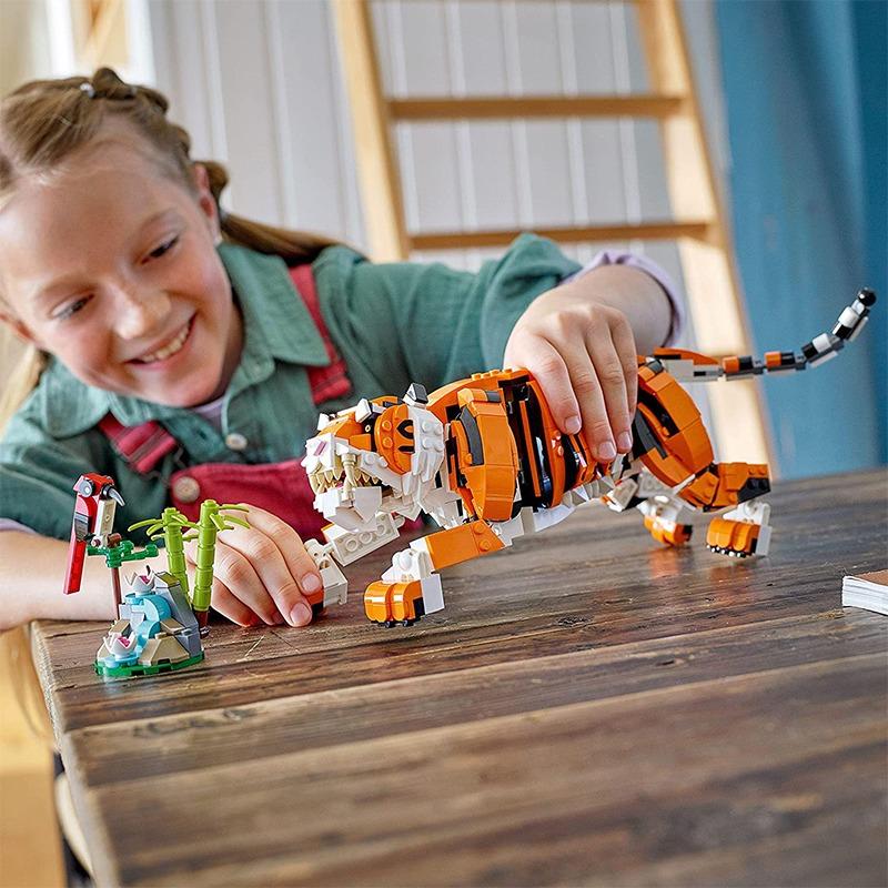 LEGO Creator 3in1 Majestic Tiger Building Kit