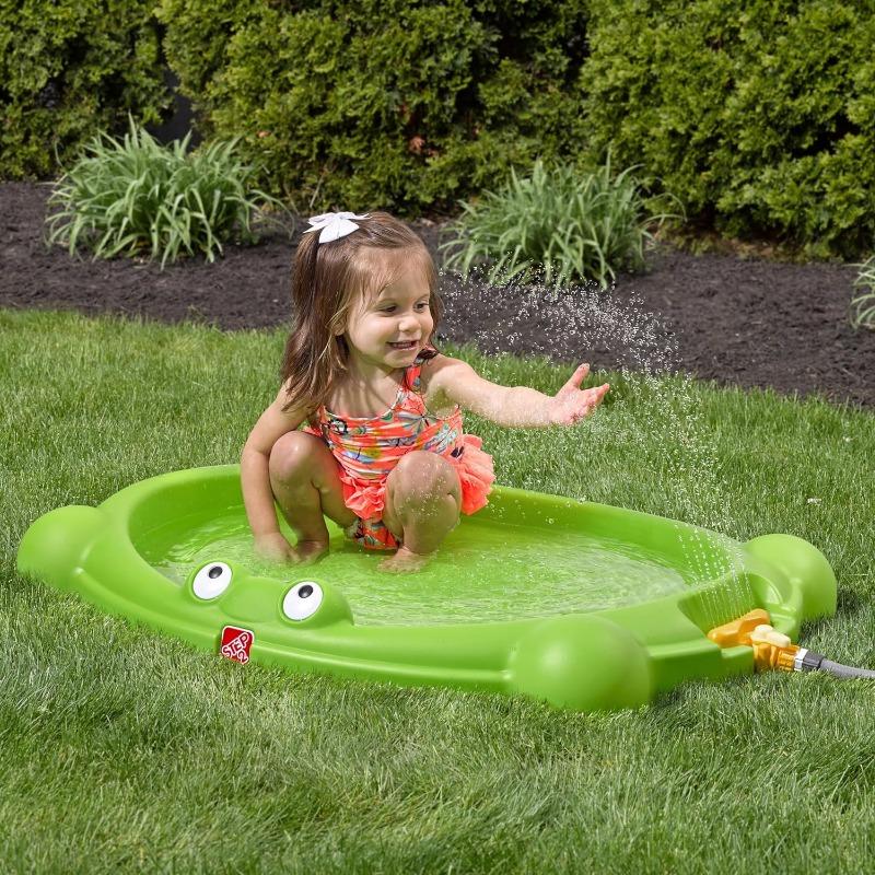 Step2 Water Splash Pad Frog Design - Green