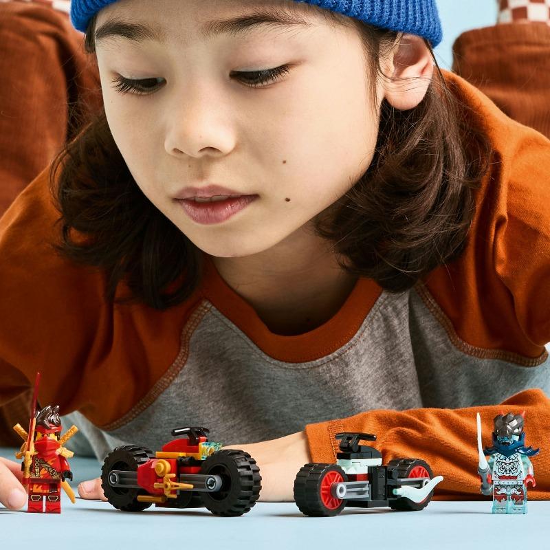 LEGO NINJAGO – Kai’s Motorcycle Speed Race