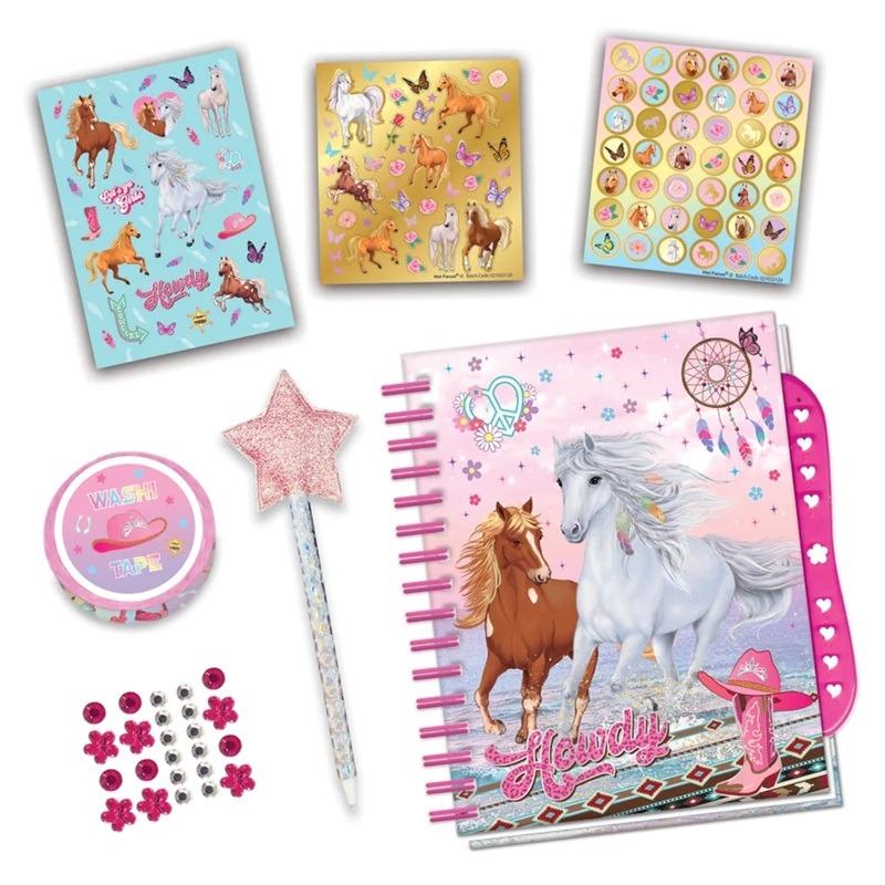 Hot Focus Scrapbook Creations - Wild And Free