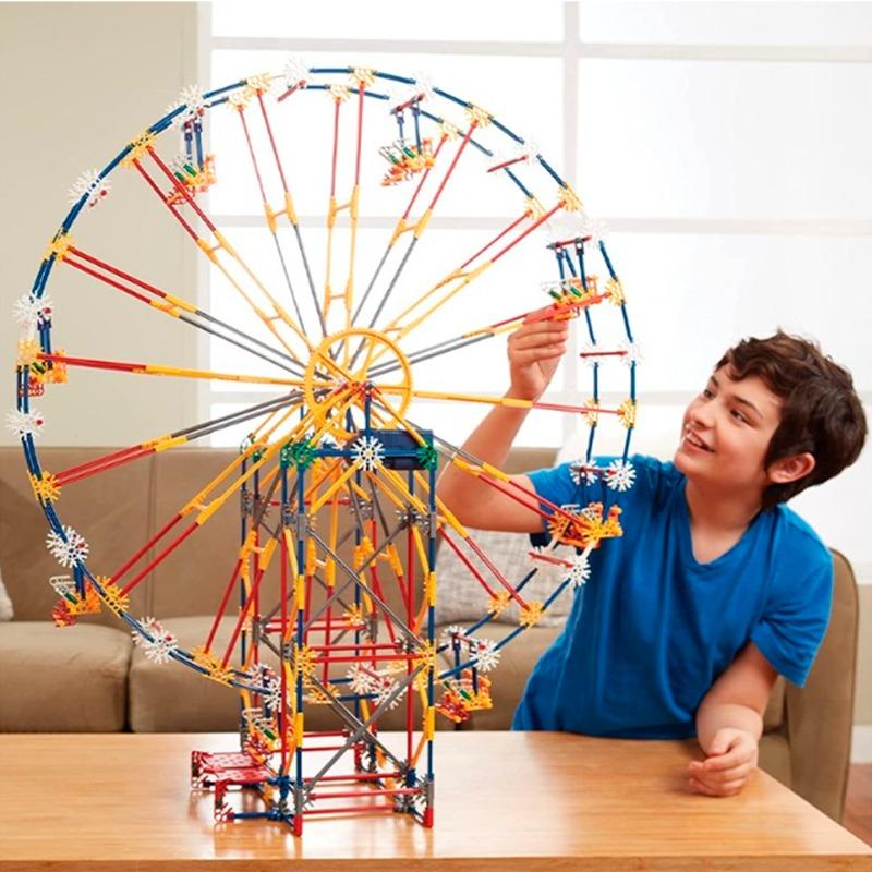 كنيكس -مجموعة بناء حديقة التسلية الكلاسيكية 3 في 1 744 قطعة