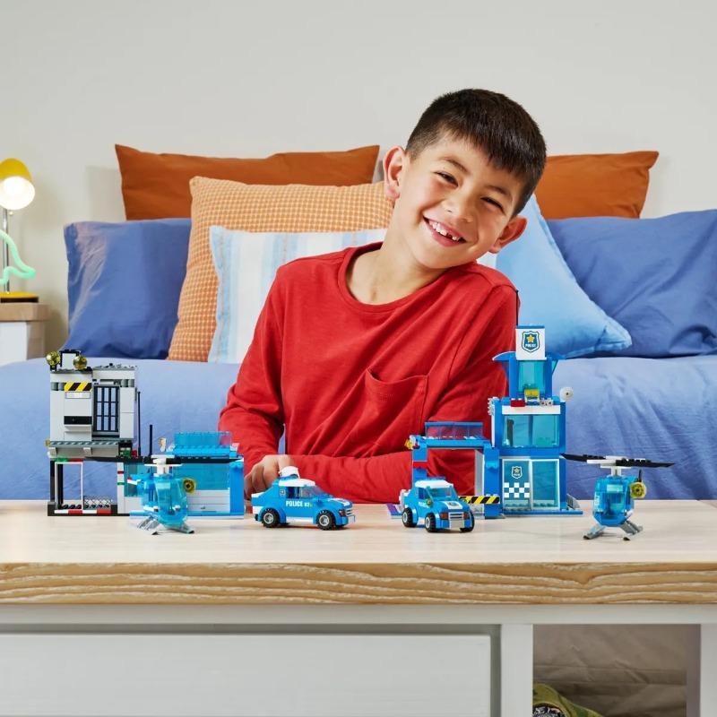 MAX City Police Adventure Police Headquarters Construction