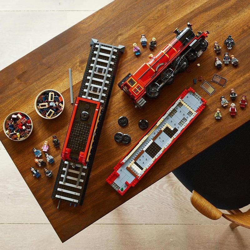 LEGO Harry Potter Hogwarts Express Collectors Edition