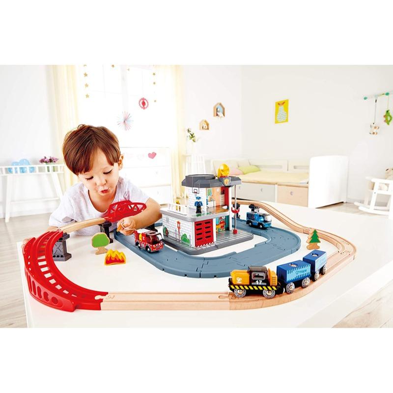 هيب - شاحنة المطافئ مع صفارة الإنذار