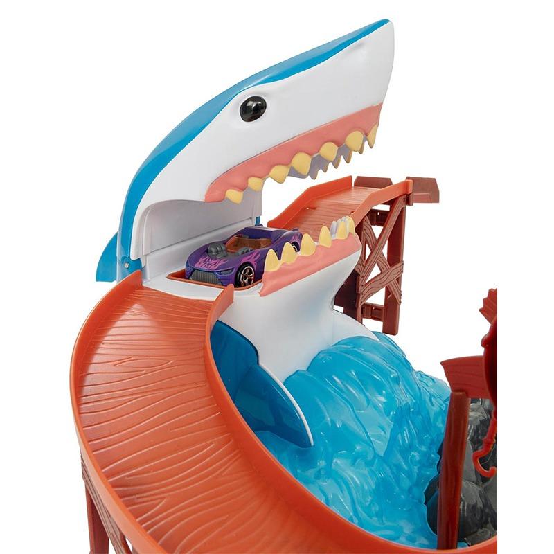 تيمسترز - حلبة السيارات بتصميم سمك القرش