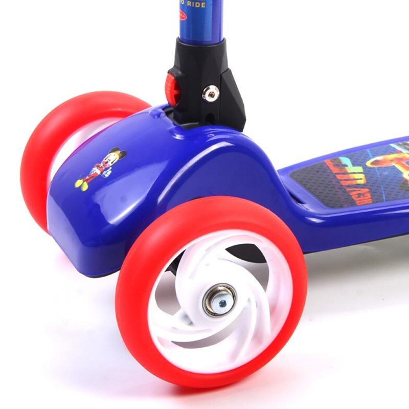 Disney Foldable Twist Scooter