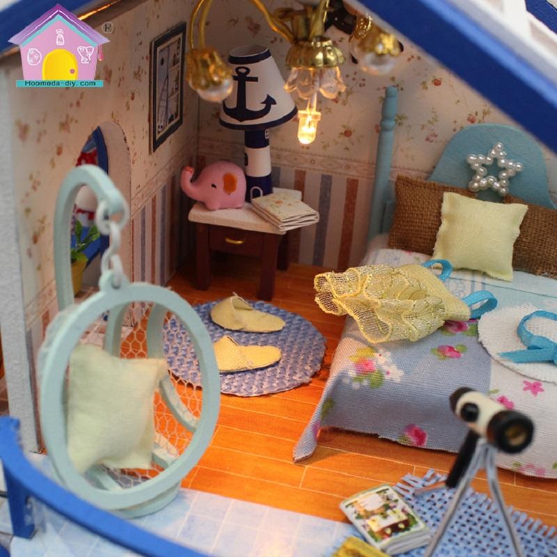 Miniature Mini Dollhouse With LED Light Playset