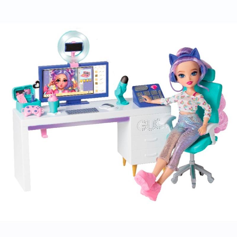 جلو أب جيرلز - مجموعة لعب أستوديو البث مع الدمية سادي