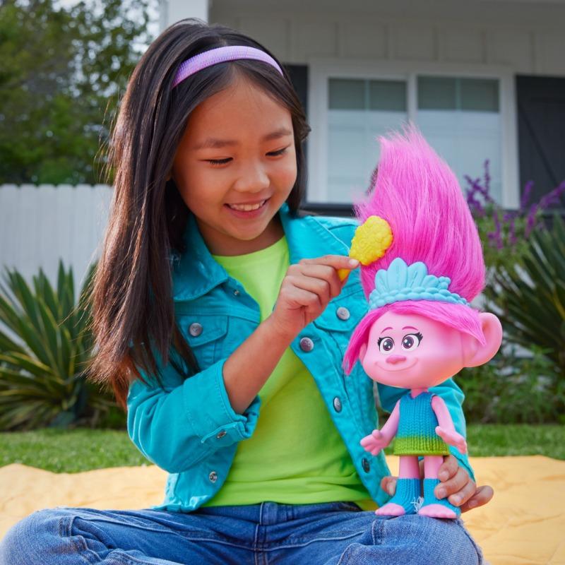 DreamWorks Trolls Rainbow HairTunes Queen Poppy Doll
