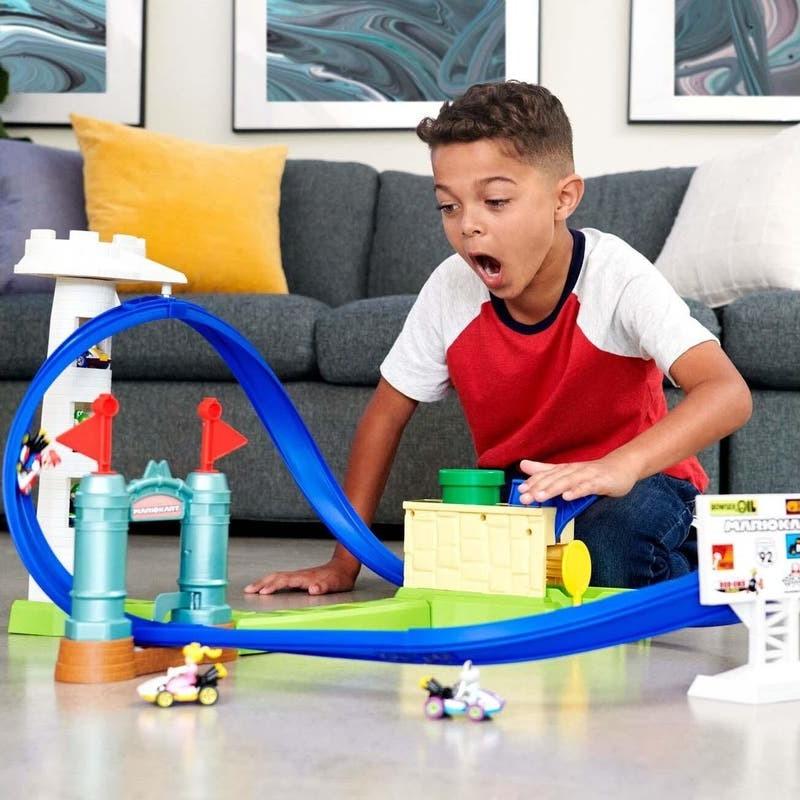 Hot Wheels Mario Kart Circuit Slam Track Set