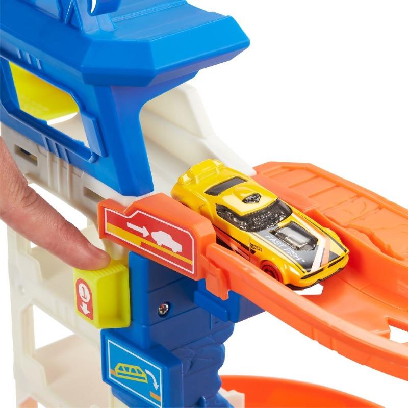 Hot Wheels City Shark Strike Rescue Race Track