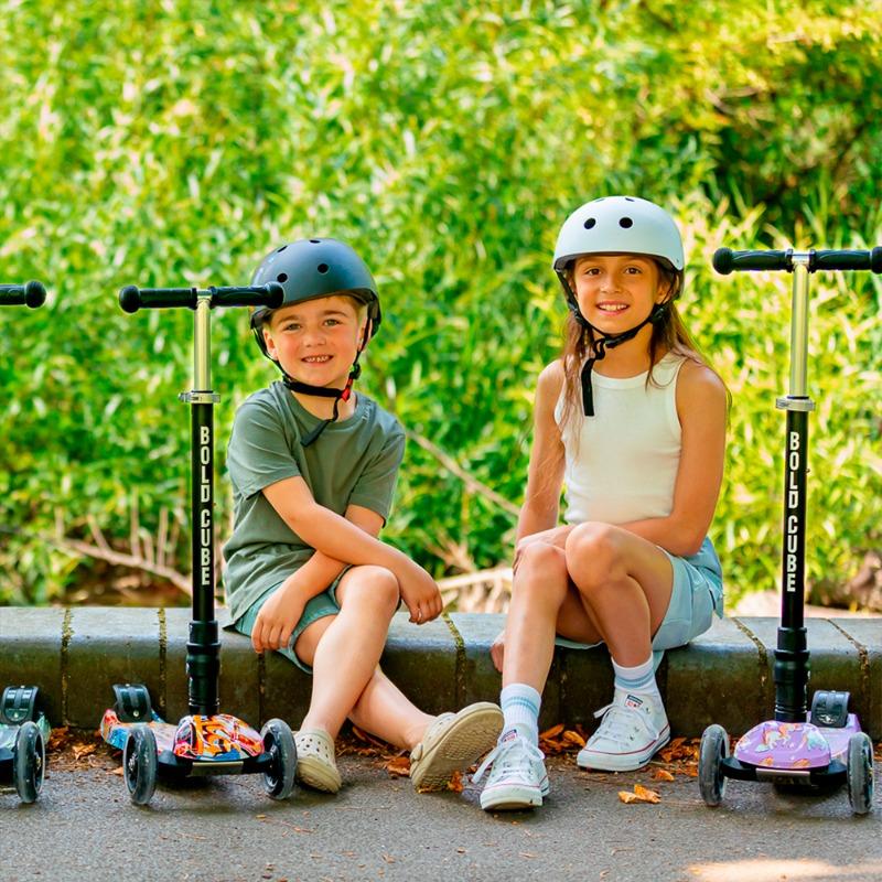 بولد كيوب - سكوتر ثلاثي العجلات قابل للطي ستريت جرافيتي