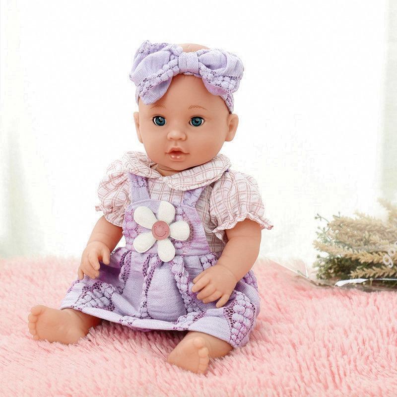 واندر لونج - دمية بفستان بنفسجي