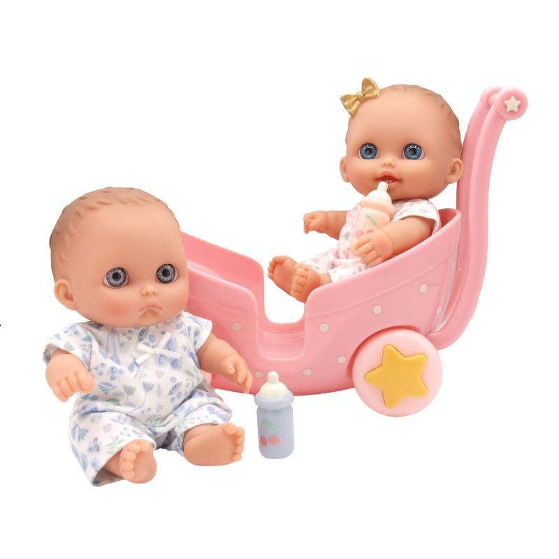مجموعة دمى التوأم الصغيرة مع عربة مزدوجة